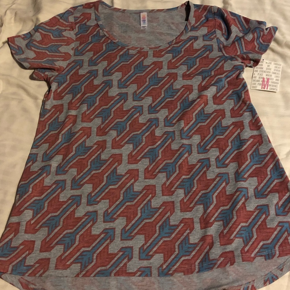 LuLaRoe Classic tee